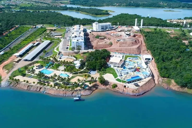 Vista aérea das piscinas